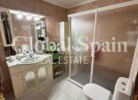 Wederverkoop - Herenhuis -
TORREVIEJA - Costa Blanca Sur