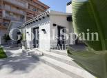 Wederverkoop - VILLA -
TORREVIEJA - Punta Prima