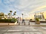 Revente - APPARTEMENT -
TORREVIEJA - Torrevieja