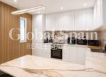 Revente - VILLA -
VILLAMARTÍN - Costa Blanca