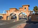 Resale - VILLA -
CIUDAD QUESADA