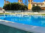 Resale - VILLA -
ORIHUELA COSTA - Lomas de Cabo Roig