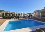 Resale - VILLA -
CAÑADA DEL TRIGO - Inland