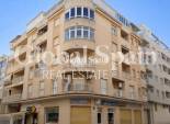 Wiederverkauf - WOHNUNG -
TORREVIEJA - Playa del Cura