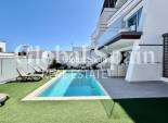 Resale - VILLA -
VILLAMARTÍN - Costa Blanca
