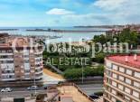 Resale - Ático -
TORREVIEJA - Puerto