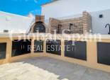 Wederverkoop - HUIS -
TORREVIEJA - Costa Blanca