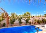 Wiederverkauf - VILLA -
LA ZENIA - Costa Blanca