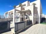 Venta - CASA -
TORREVIEJA - Sector 25