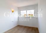 Wederverkoop - APPARTEMENT -
TORREVIEJA - Punta prima