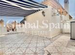 Wiederverkauf - HAUS -
ORIHUELA COSTA - Playa Flamenca