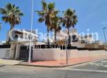 Odsprzedaż - WILLA  -
TORREVIEJA - 
