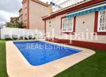 Resale - HOUSE -
ORIHUELA COSTA - Playa Flamenca