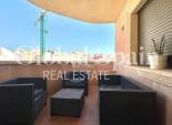 Wederverkoop - APPARTEMENT -
TORREVIEJA - Torrevieja