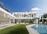 Neubau - VILLA -
MARBELLA - Cascada De Camojan