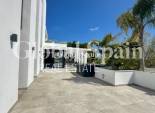 Wiederverkauf - VILLA -
ORIHUELA COSTA - VILLAMARTÍN