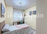Venta - APARTAMENTO -
TORREVIEJA - Playa del Cura