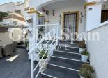 Resale - House -
ORIHUELA COSTA - La Zenia