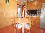 Wederverkoop - APPARTEMENT -
TORREVIEJA - Torrevieja