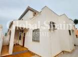 Resale - House -
TORREVIEJA - LOS BALCONES - LOS ALTOS