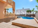 Wederverkoop - VILLA -
CIUDAD QUESADA