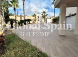 Wederverkoop - VILLA -
CIUDAD QUESADA