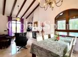 Resale - VILLA -
VILLAMARTÍN - Costa Blanca