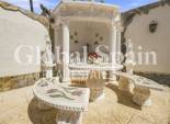 Wederverkoop - VILLA -
CIUDAD QUESADA - Centro