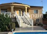 Odsprzedaż - WILLA  -
TORREVIEJA - Aguas Nuevas