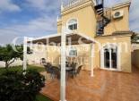 Wiederverkauf - VILLA -
TORREVIEJA - Costa Blanca