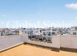 Odsprzedaż - DOM -
TORREVIEJA - 