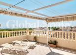 Odsprzedaż - DOM -
TORREVIEJA - 