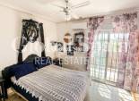 Wederverkoop - HUIS -
ORIHUELA - Costa Blanca Sur