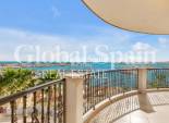 Resale - APARTMENT -
TORREVIEJA - Paseo maritimo