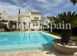 Resale - VILLA -
ORIHUELA COSTA - Costa Blanca