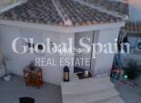 Wederverkoop - VILLA -
ROJALES - Inland