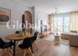 Wederverkoop - APPARTEMENT -
TORREVIEJA - La Mata pueblo