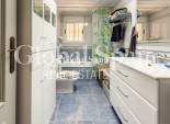 Wederverkoop - HUIS -
CATRAL - Catral