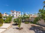 Resale - VILLA -
ROJALES - Centro de la Ciudad Quesada