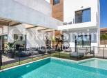 Wederverkoop - VILLA -
CIUDAD QUESADA - center