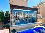 Resale - VILLA -
ORIHUELA COSTA - La Regia