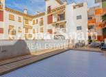 Resale - APARTMENT -
TORREVIEJA - Los Frutales