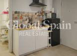 Resale - Building -
ALICANTE - Centro