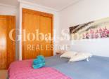 Wederverkoop - APPARTEMENT -
TORREVIEJA - El molino