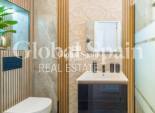 Venta - APARTAMENTO -
TORREVIEJA - Playa del Cura