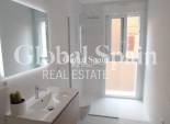 Wederverkoop - APPARTEMENT -
TORREVIEJA - Torreblanca