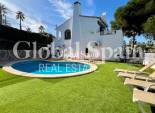 Wederverkoop - VILLA -
VILLAMARTÍN - Costa Blanca