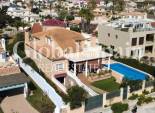 Odsprzedaż - WILLA  -
TORREVIEJA - 