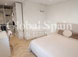 Odsprzedaż - WILLA  -
TORREVIEJA - 