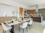 Neubau - VILLA -
CASARES - Pedregales